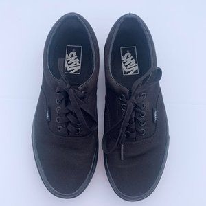 Vans Black Monochrome Low Top Lace Up Skate Shoes Women's Size 8.5 Men's 7.0